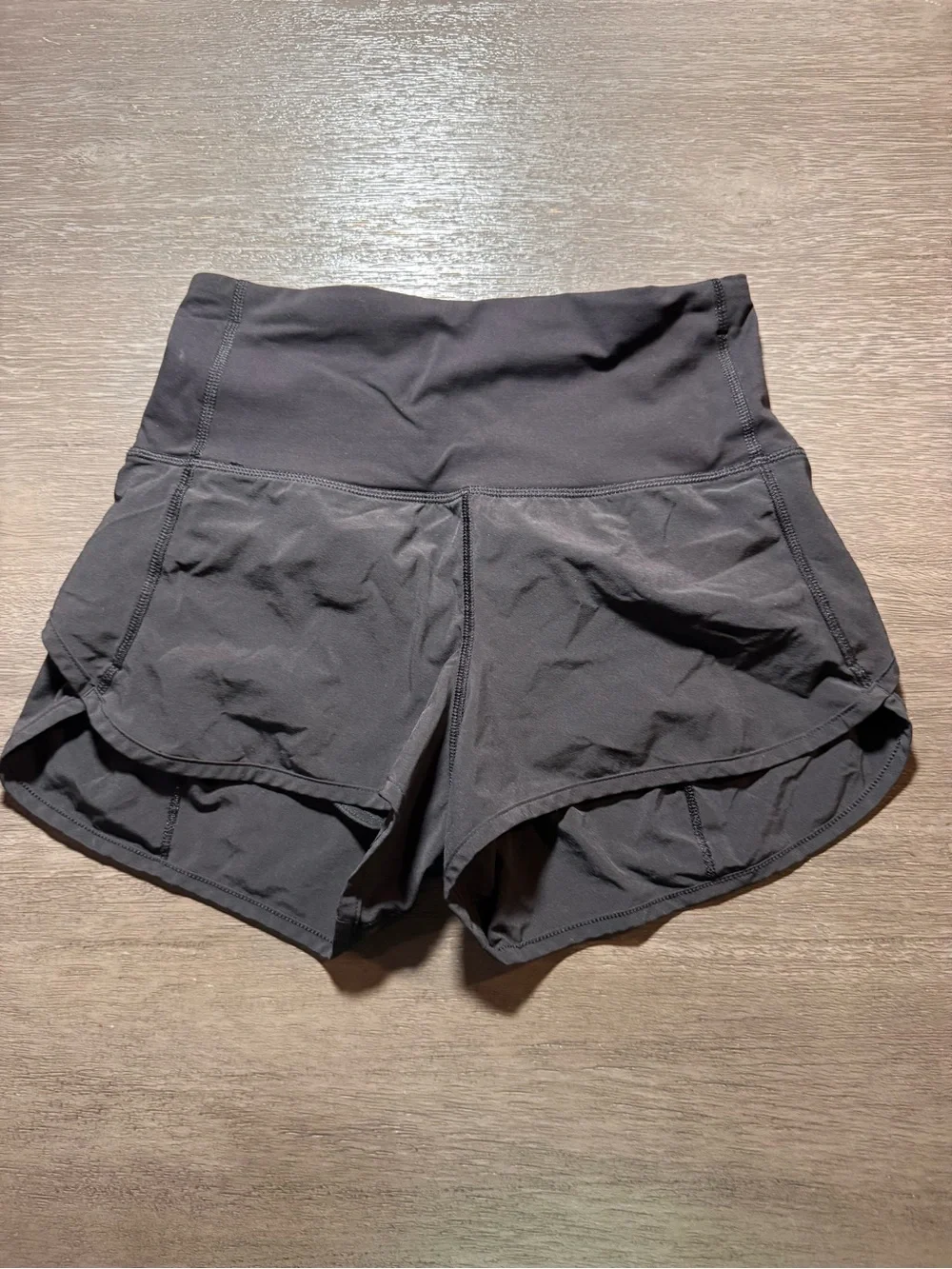Lululemon Solid Black Speed Up 2.5” Inseam Shorts 4